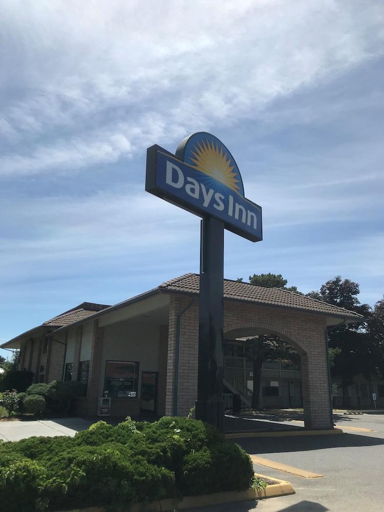 Days Inn By Wyndham Ричленд Экстерьер фото